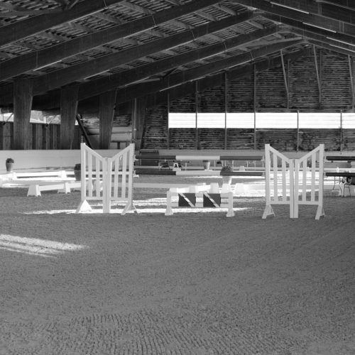 Manège couvert obstacles Haras du casse